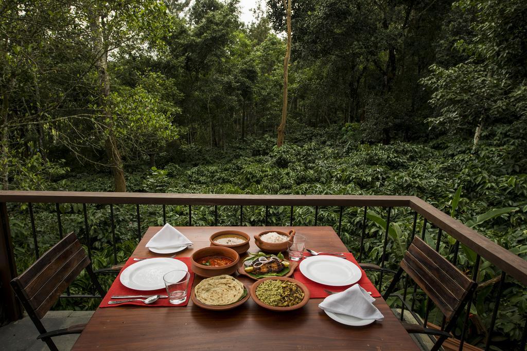 Pepper Trail Hotel Sultan Bathery Exterior photo